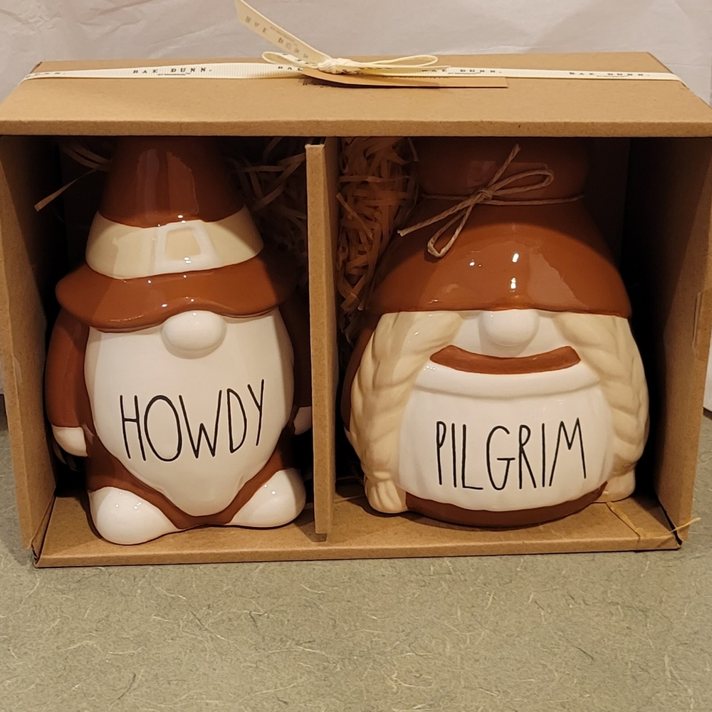 Rae Dunn - Howdy Pilgrim Gnomes